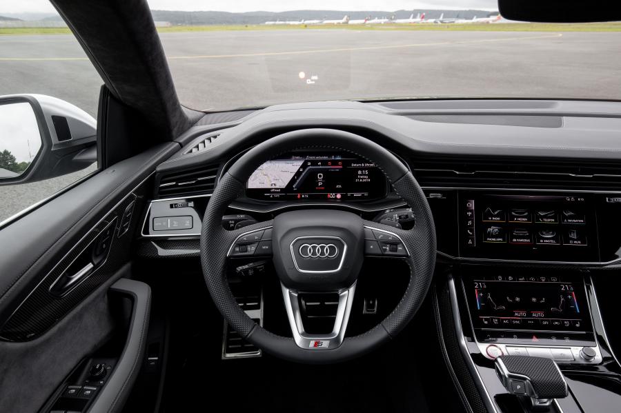 Торпедо Audi SQ8 TDI 2019 года  (WW) (фото 49 из 79)